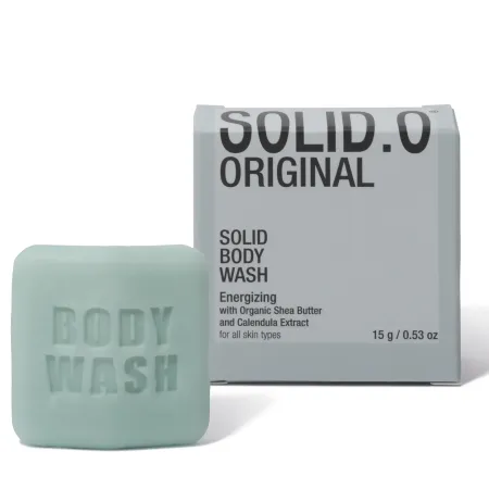 La linea cortesia SOLID.O è ecofriendly e sostenibile, offre formule ultra delicate, senza siliconi e parabeni, a pH neutro.